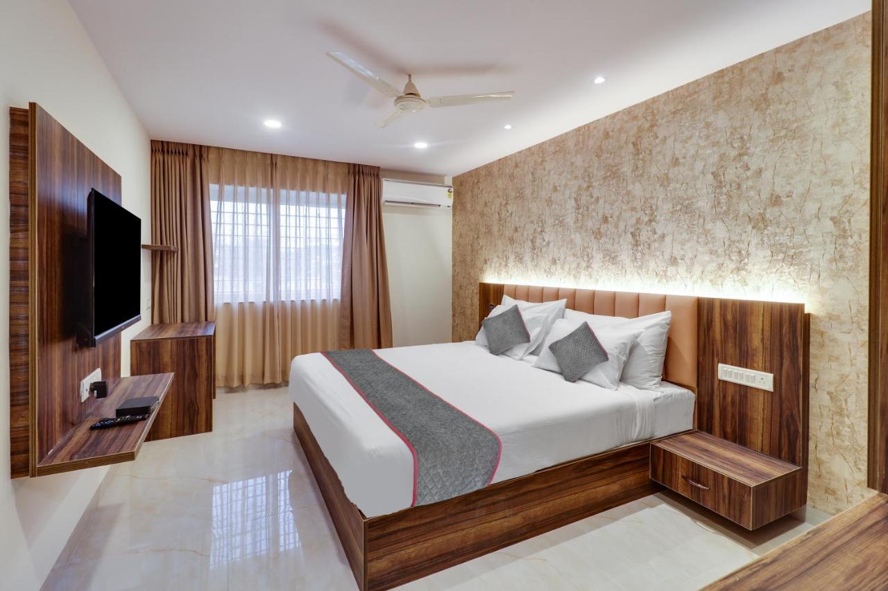 Super Collection O Manu Hotell Bangalore Exteriör bild