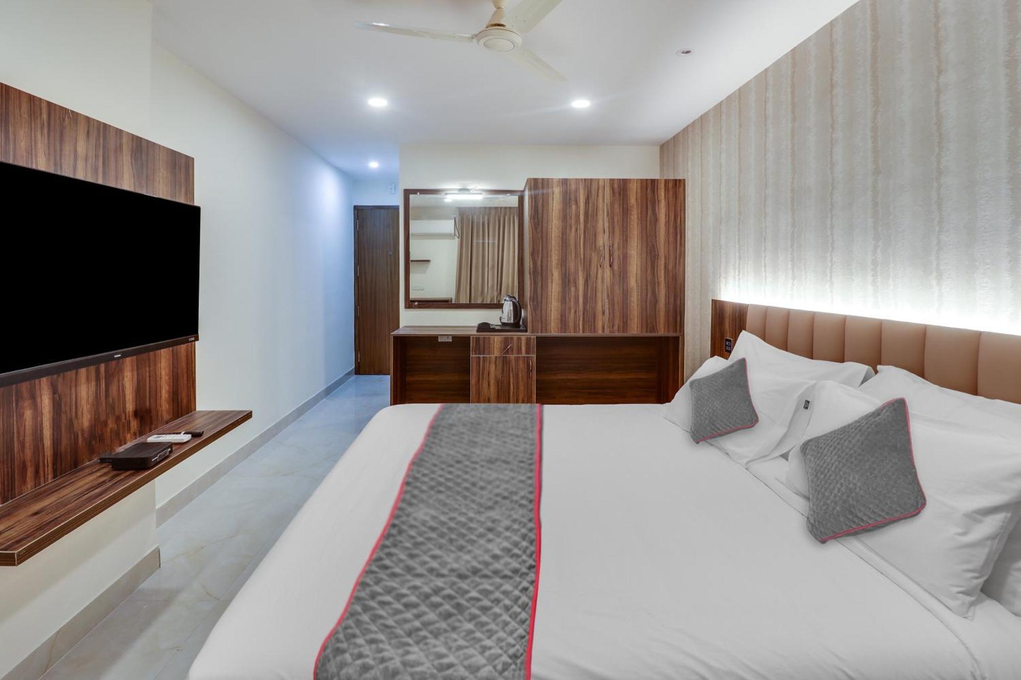 Super Collection O Manu Hotell Bangalore Exteriör bild