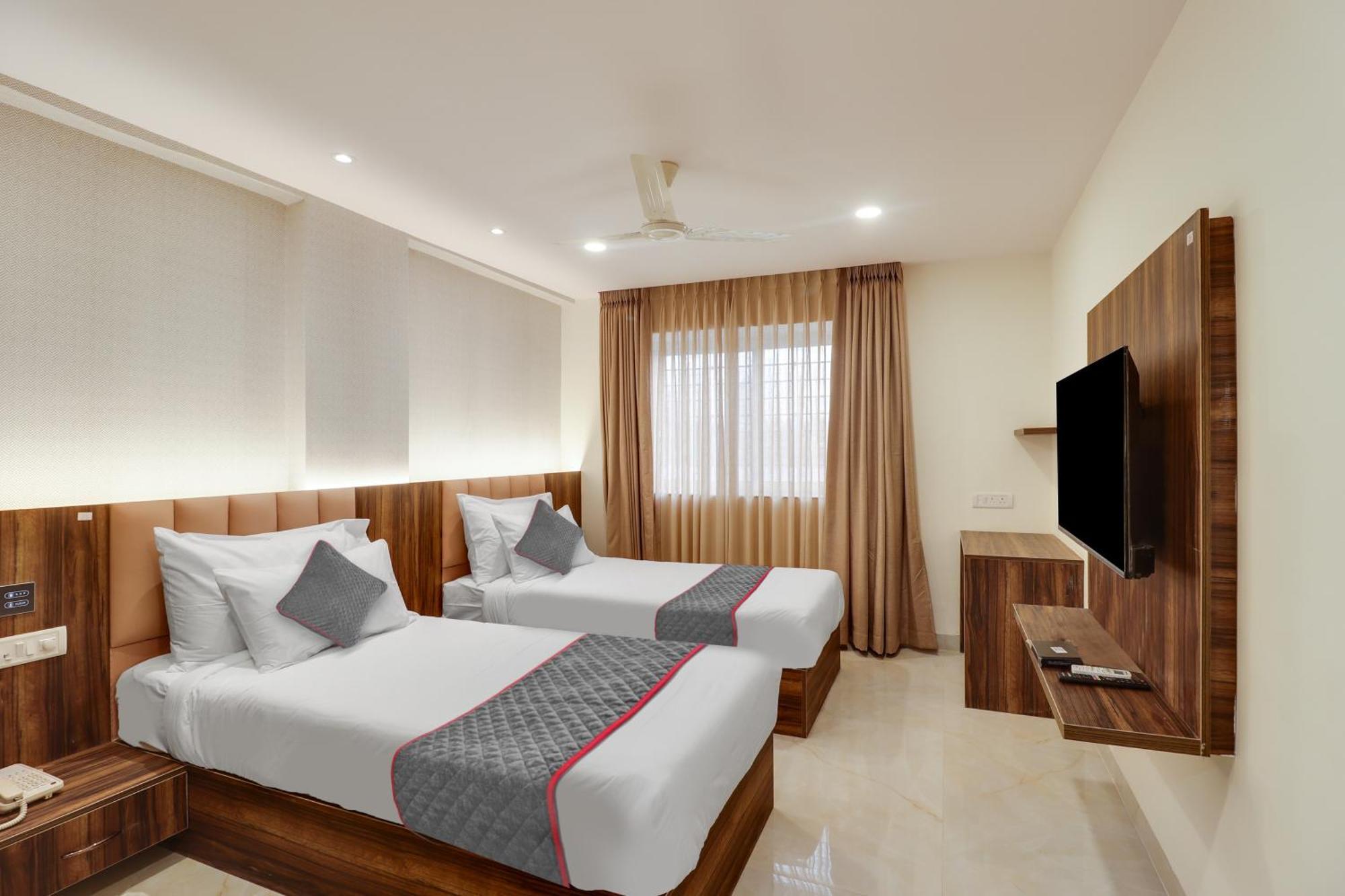 Super Collection O Manu Hotell Bangalore Exteriör bild